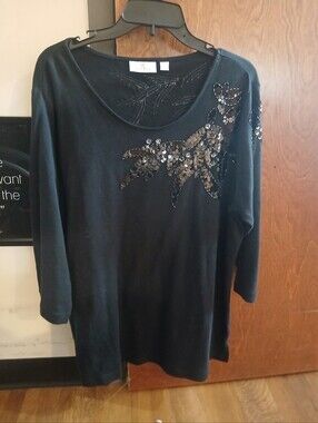 NWOT/ QUAKER FACTORY black embellished tunic top